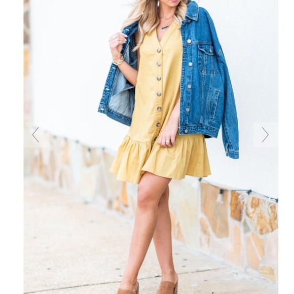 Dresses & Skirts - NWOT mustard button up dress